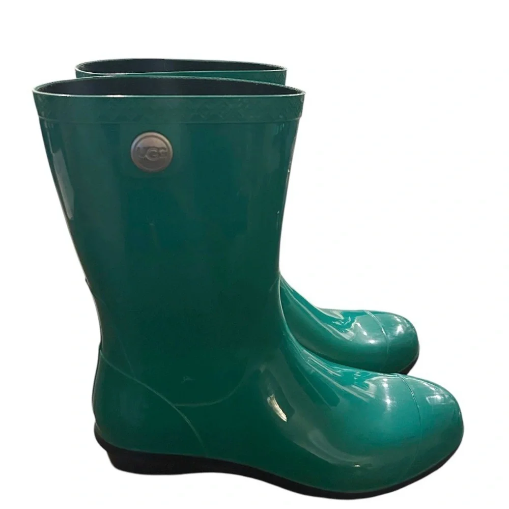 UGG Sienna Rain Boot in Green Pine Size 8 MSRP 70.00